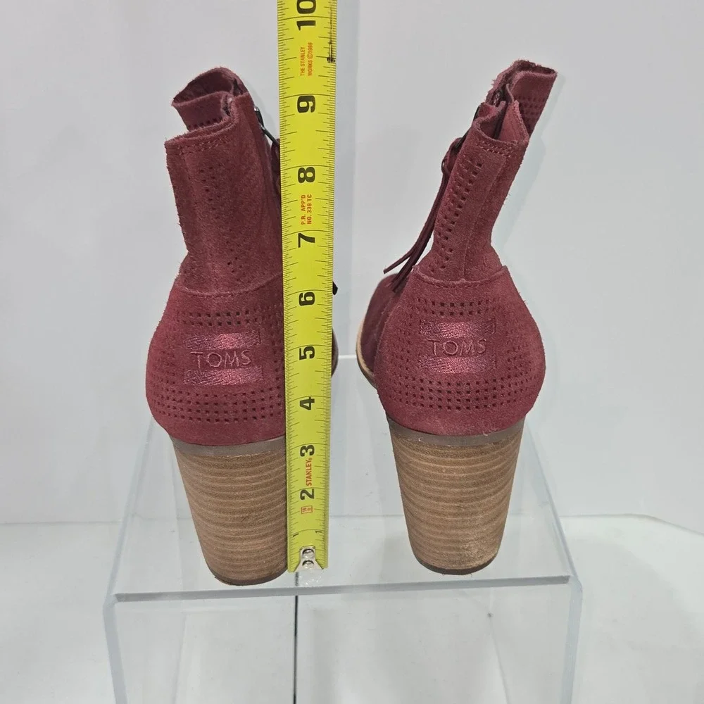 Toms Majorca Burgundy Suede Perforated Peep Toe Booties Womens W12 Stacked Heel